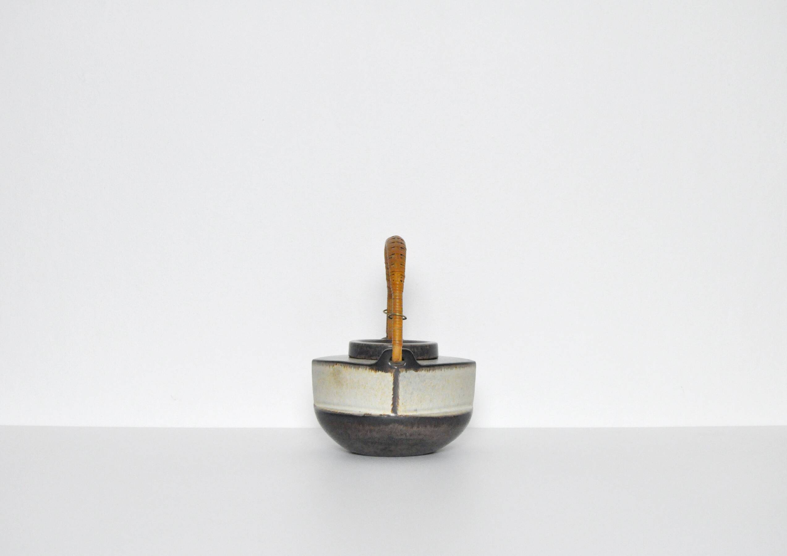 Michael Andersen & Søn glazed ceramic teapot, Denmark 1960s