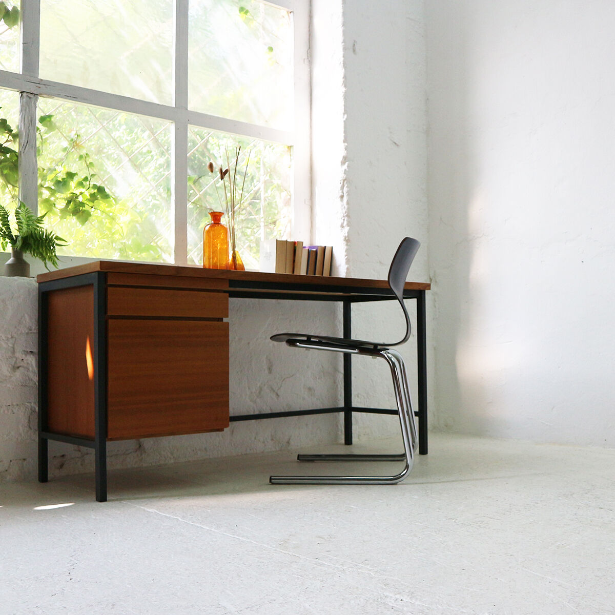 Pair of '70s Cantilever Pagholz Chairs