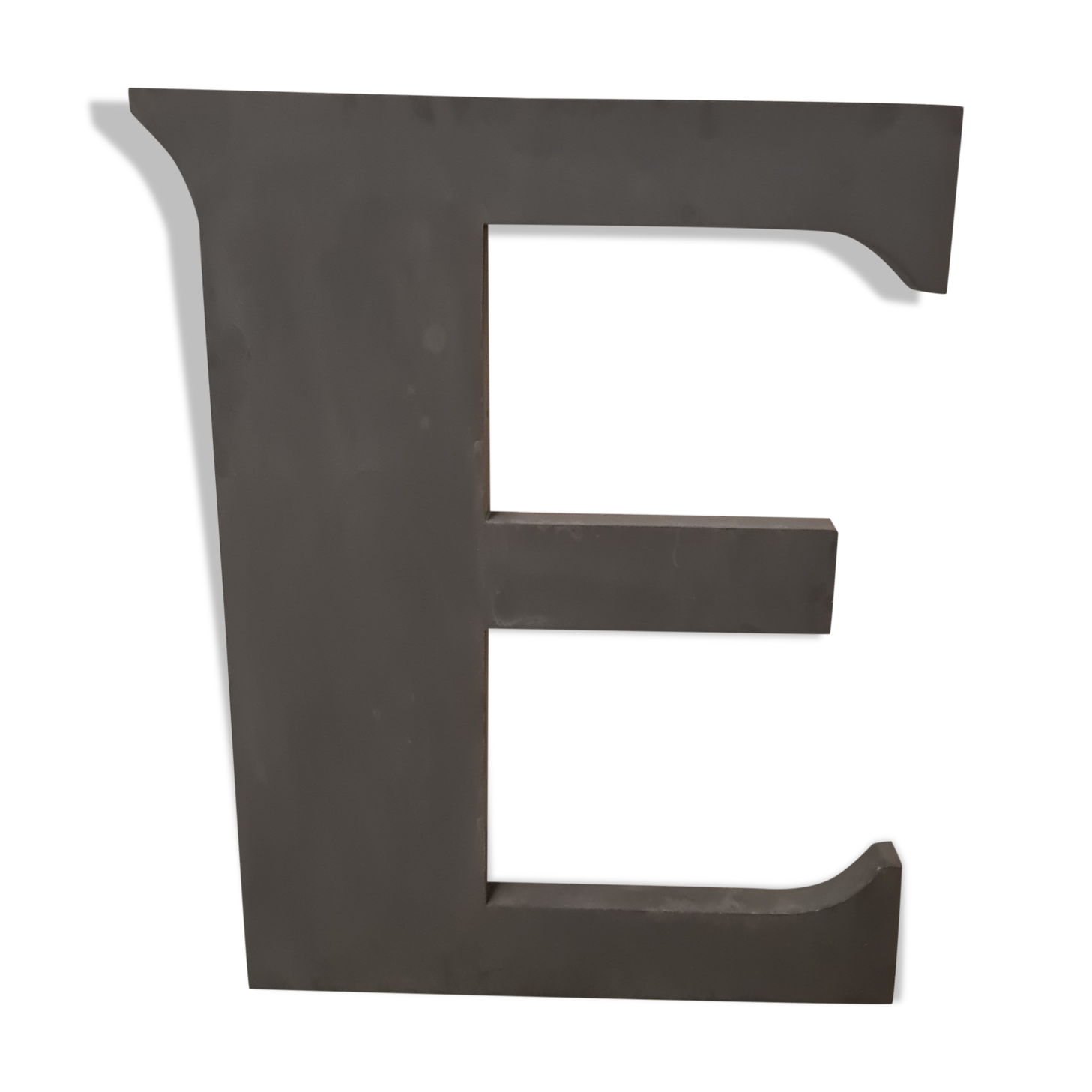 Lettre "E" vintage en zinc
