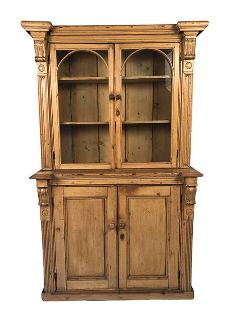 Buffet two fir bodies, glazed in the upper part.