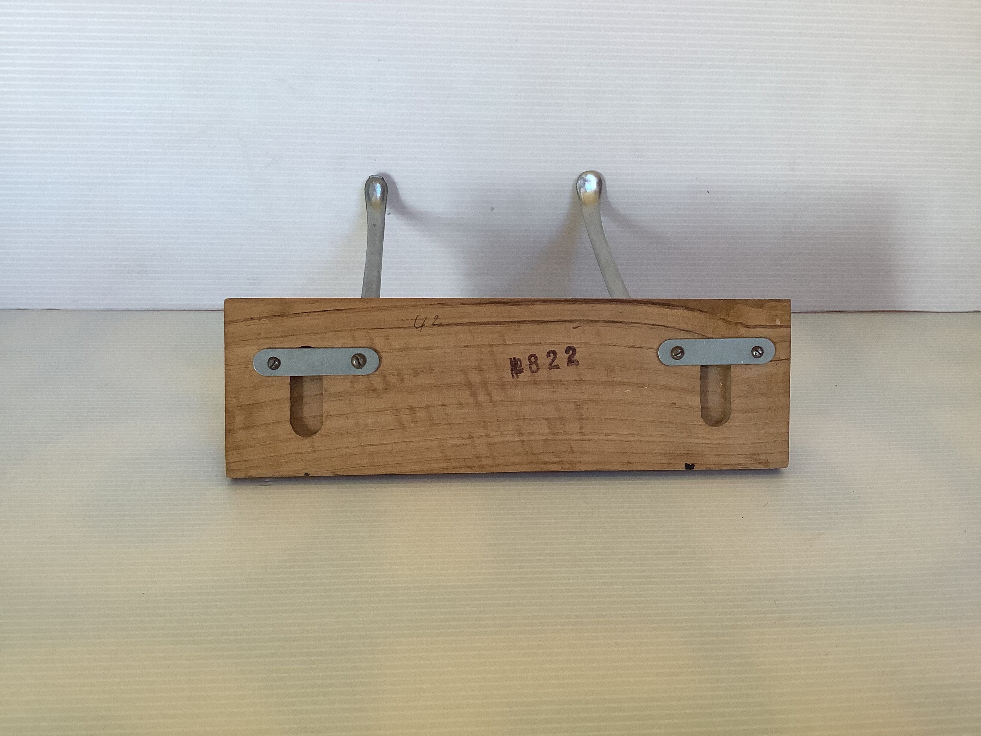 Wooden wall coat rack 2 hooks