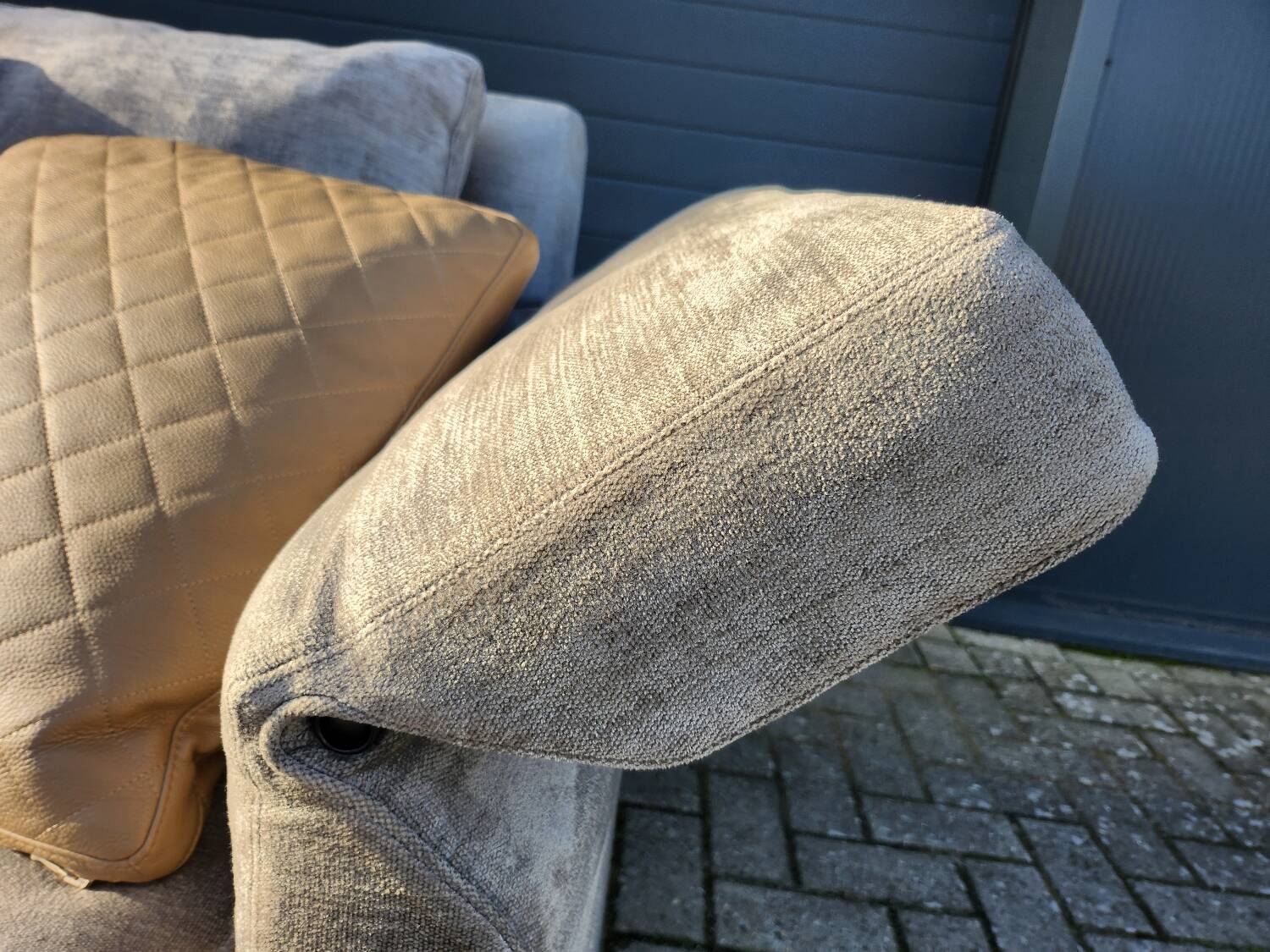 Minotti Collar sofa by Rodolfo Dordoni