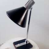 Articulated desk lamp in metal and wood