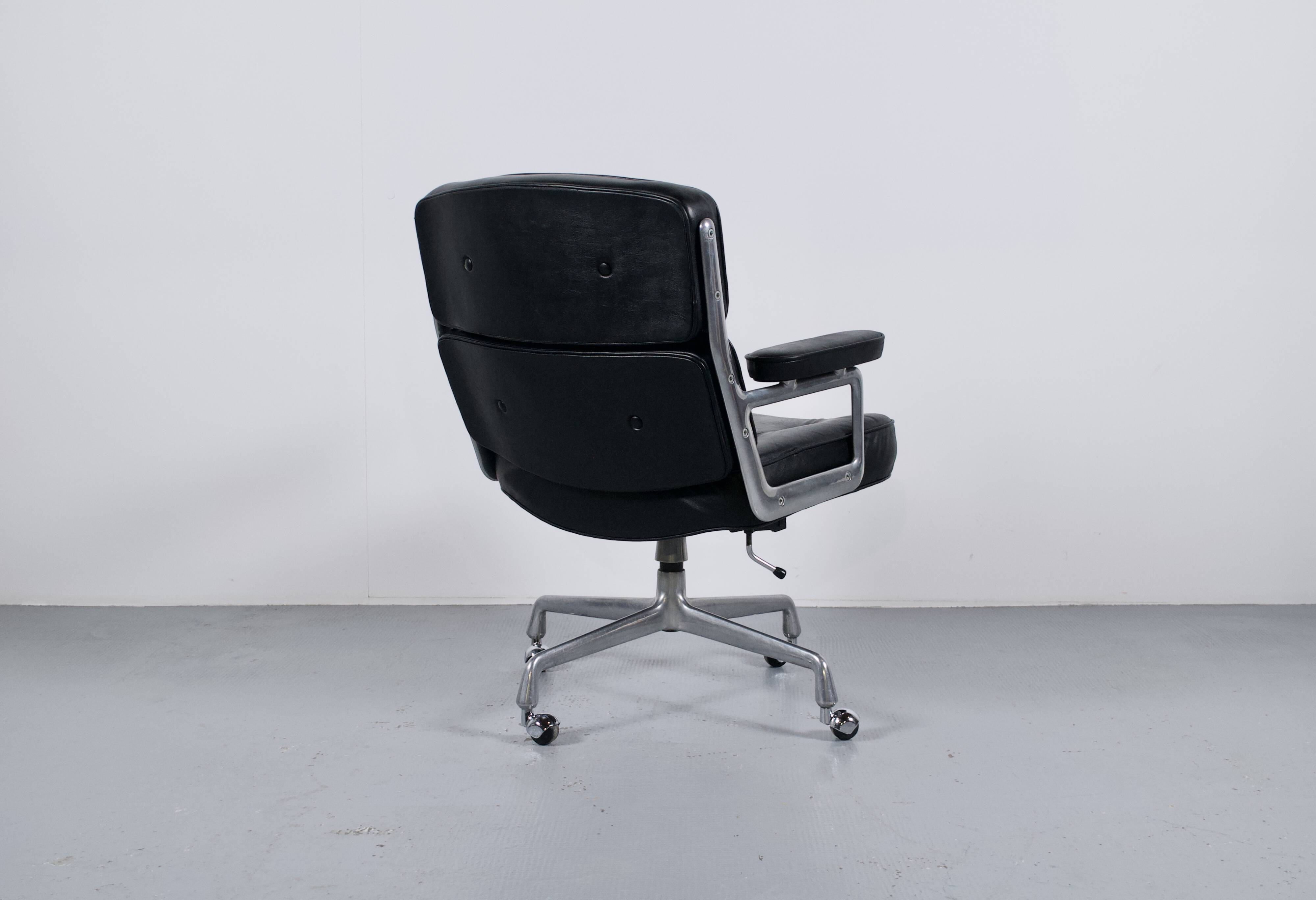 Lobby chair es 105 herman miller publisher 70's