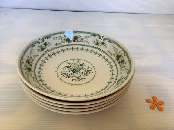 Cinq assiettes creuses coupelles provençal royal Doulton
