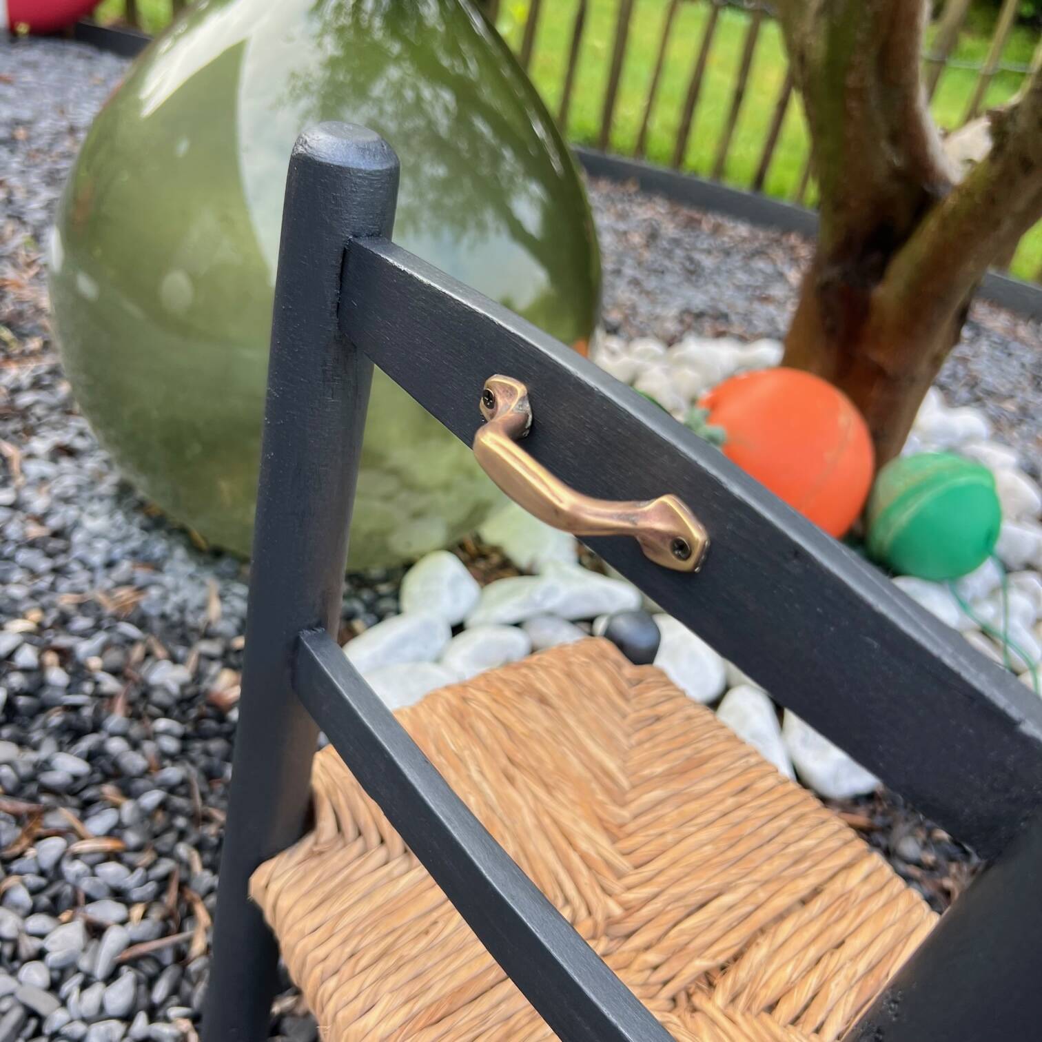 Mulched children's chair