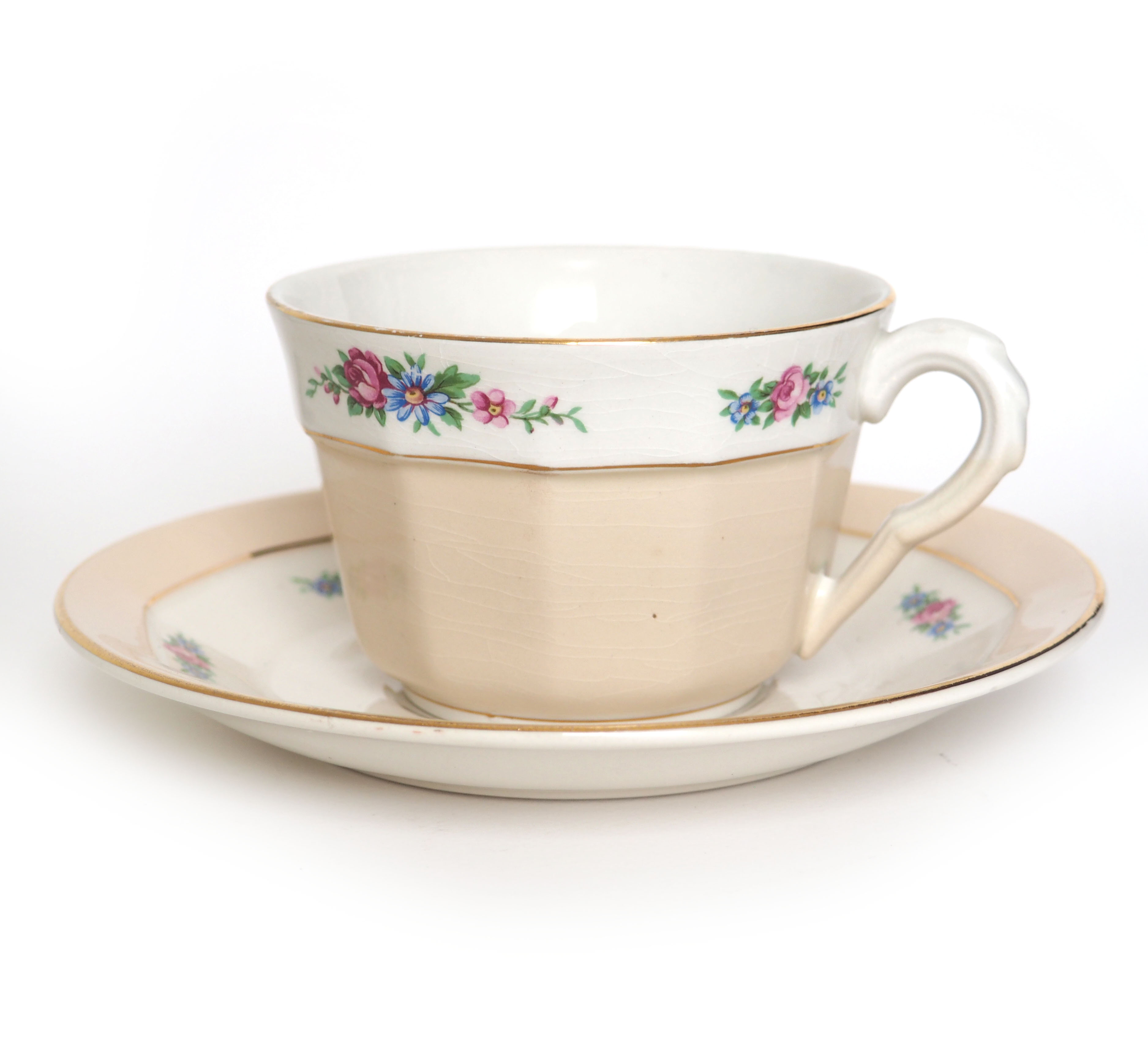 St Amand earthenware cup