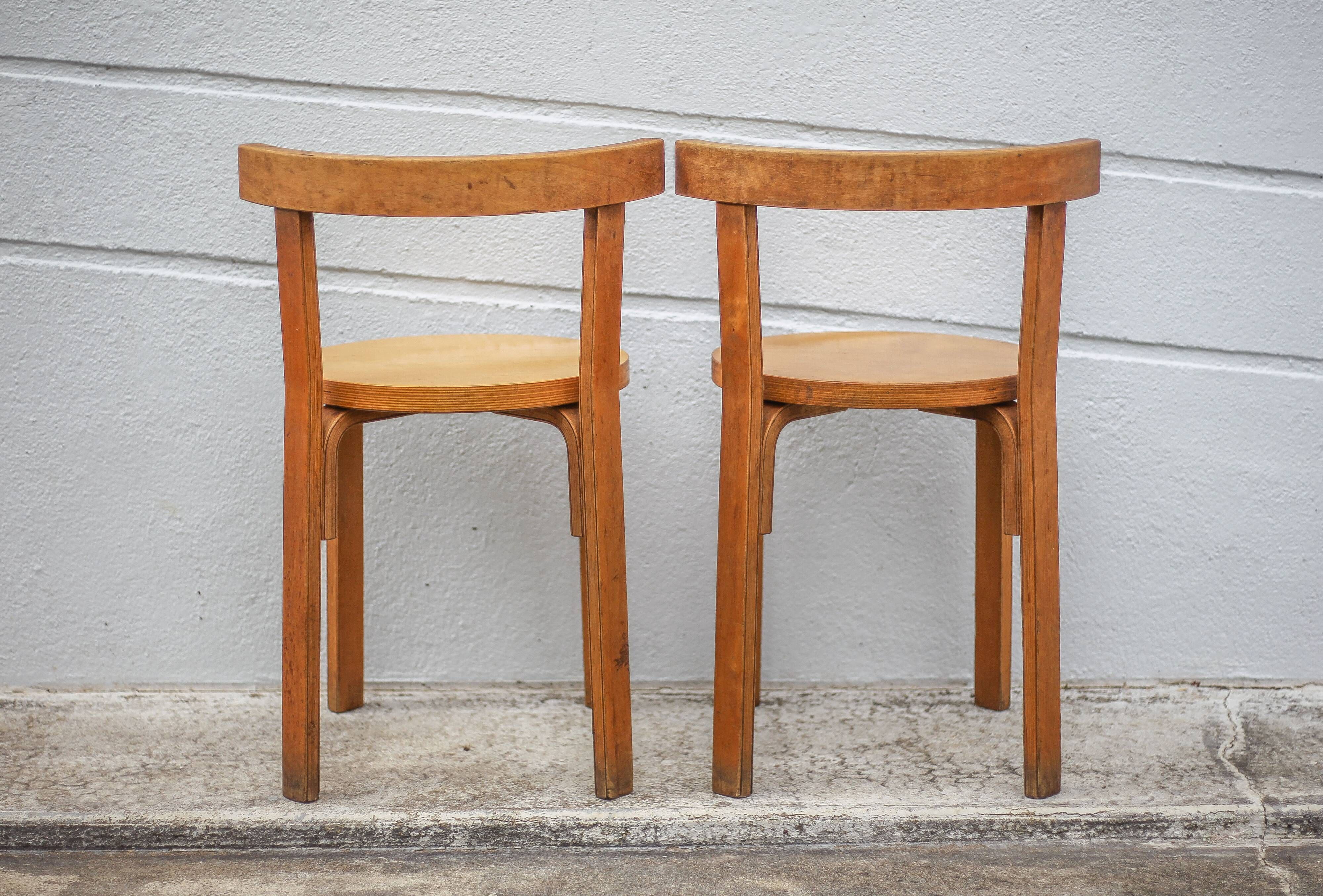 Set of 2 Alvar aalto bentwood chairs model 68, Artek Finland