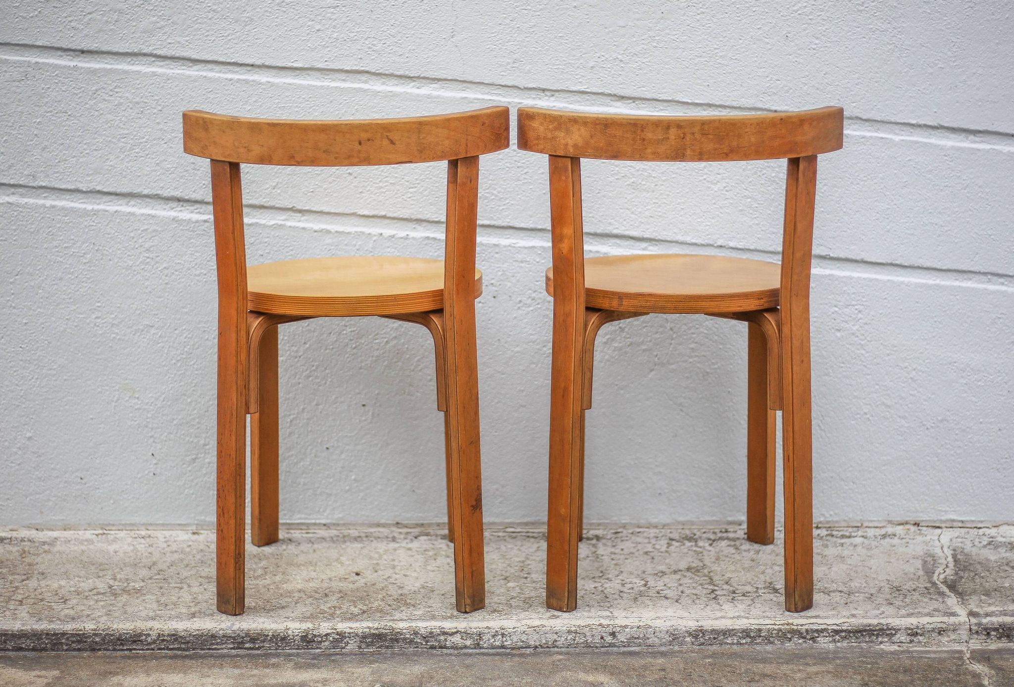 Set of 2 Alvar aalto bentwood chairs model 68, Artek Finland
