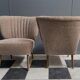 ensemble de 2 chaises de cocktail marron des années 1960