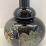 Black glass wine decanter