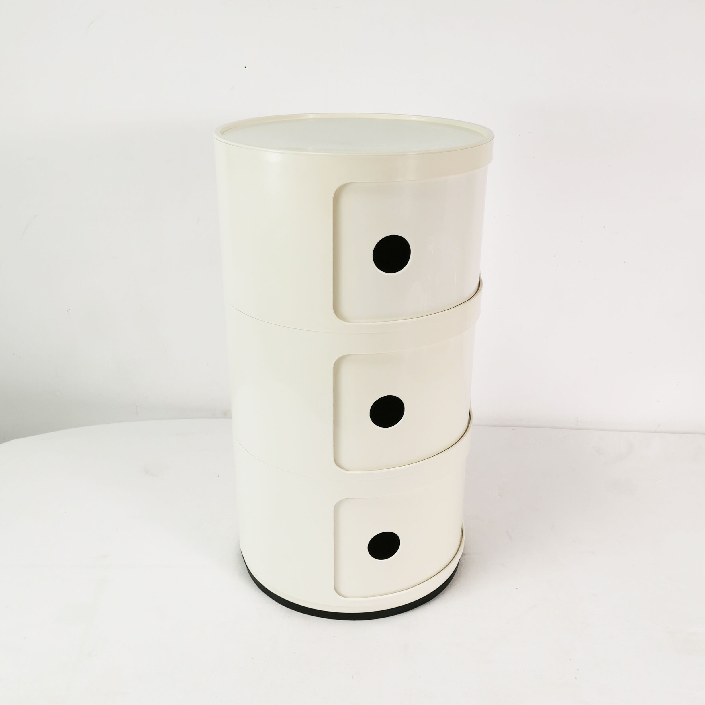 Space age cabinet, Kartell, designed by A. Castelli, Italy, 1970s