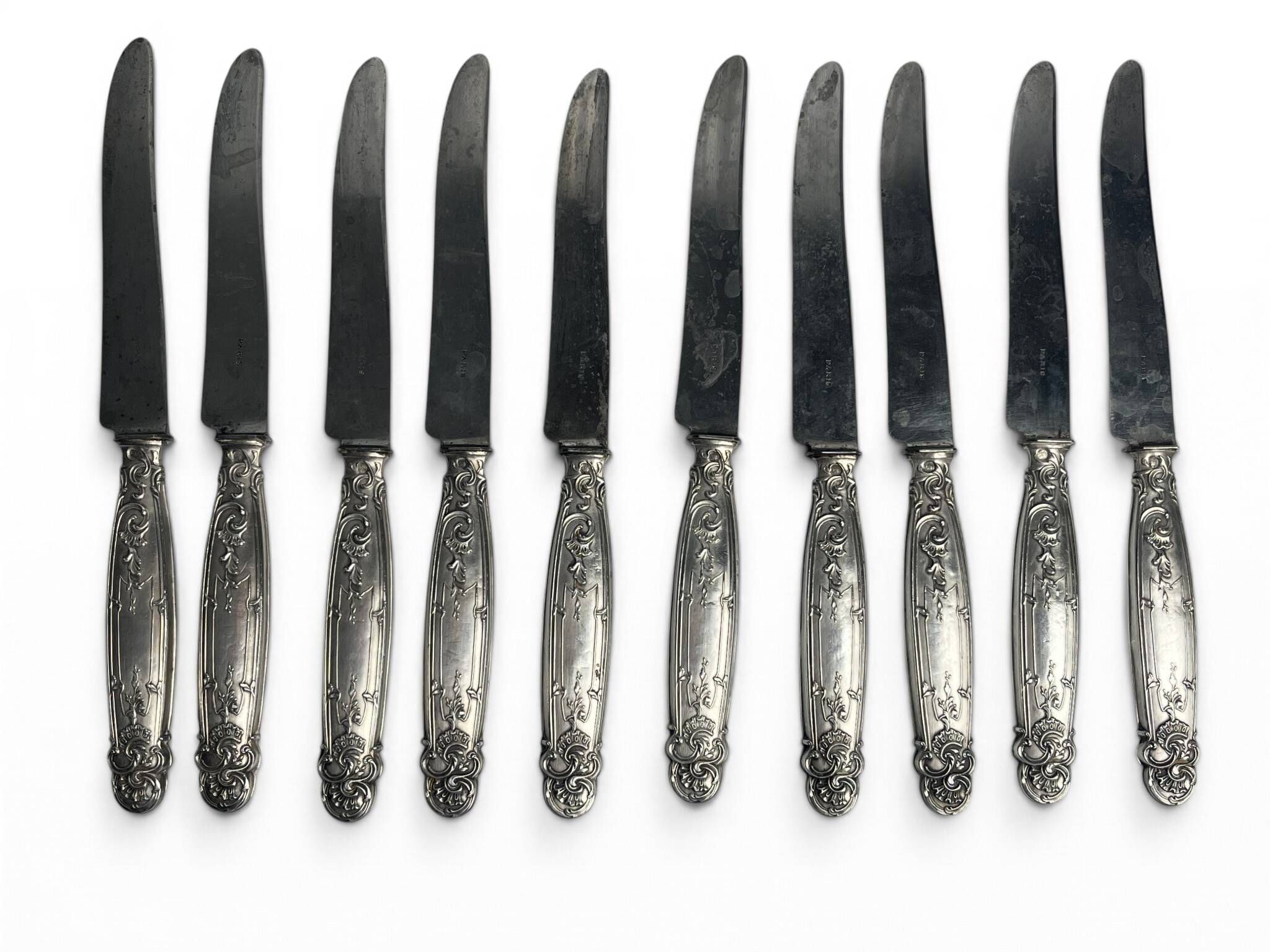 Art de la table, série dix couteaux à fruit argent minerve début XXème