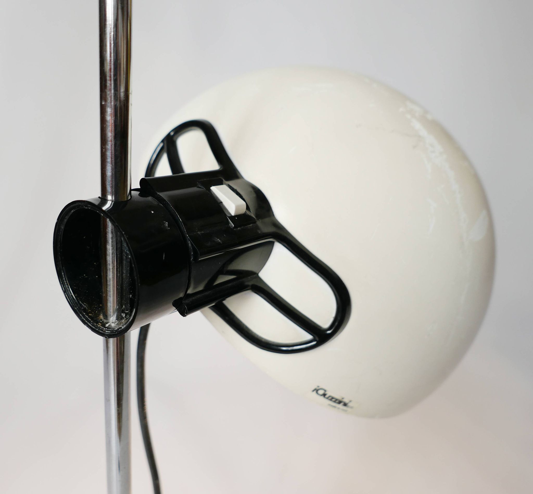 Guzzini lamp 1970s design
