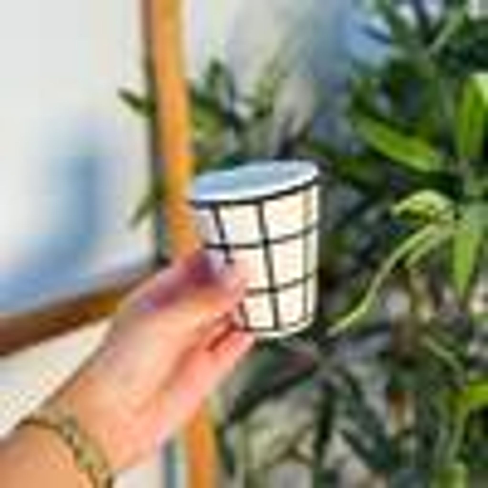 Tisslit glass, handcrafted with a black and white checkered pattern.
