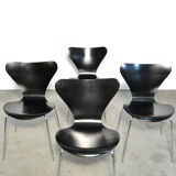 Set of 4 butterfly chairs 3107 by Arne Jacobsen for Fritz Hansen, 1976 Denmark