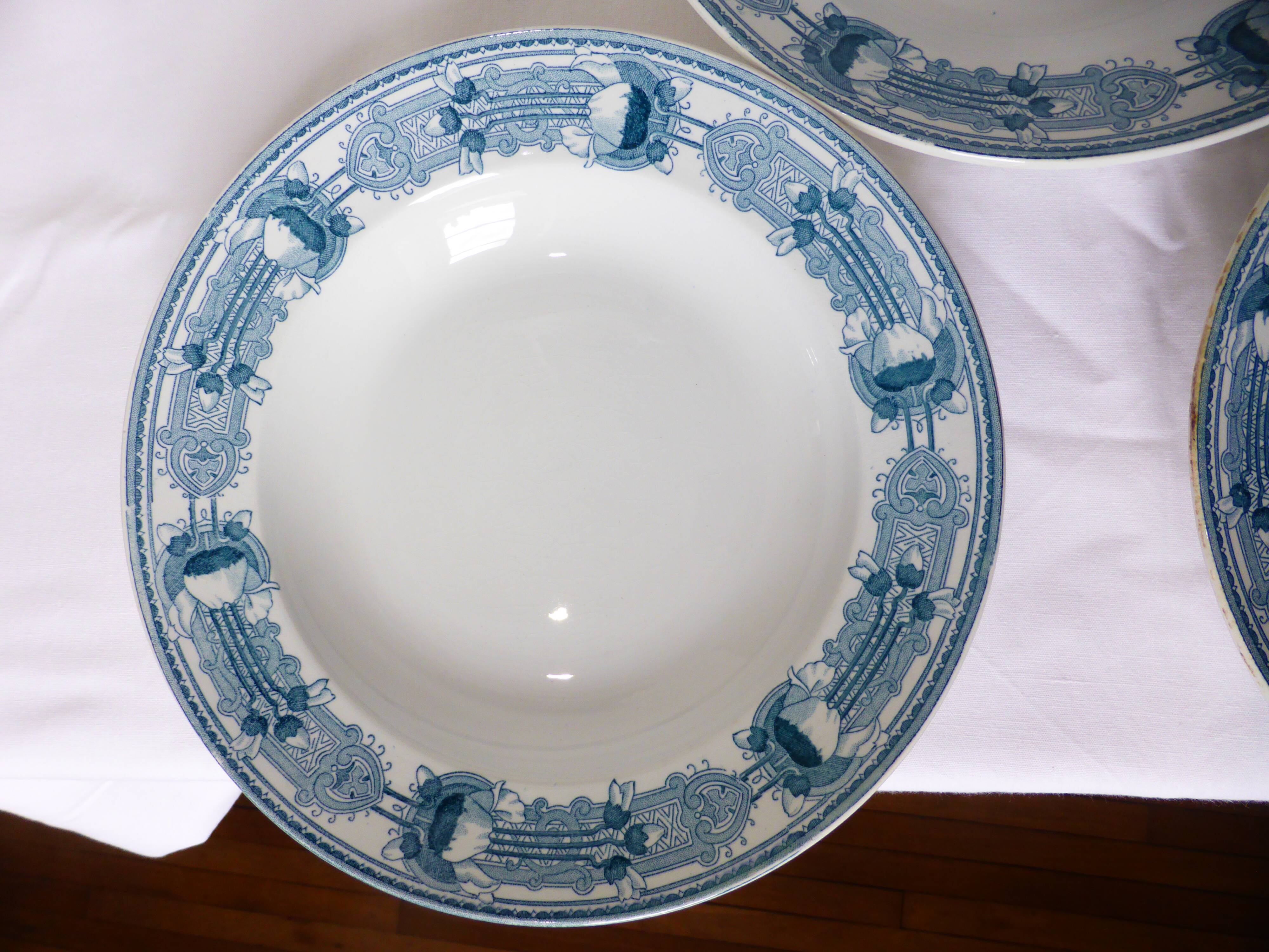 3 assiettes creuses vintage de CM&C modèle Massena 220624