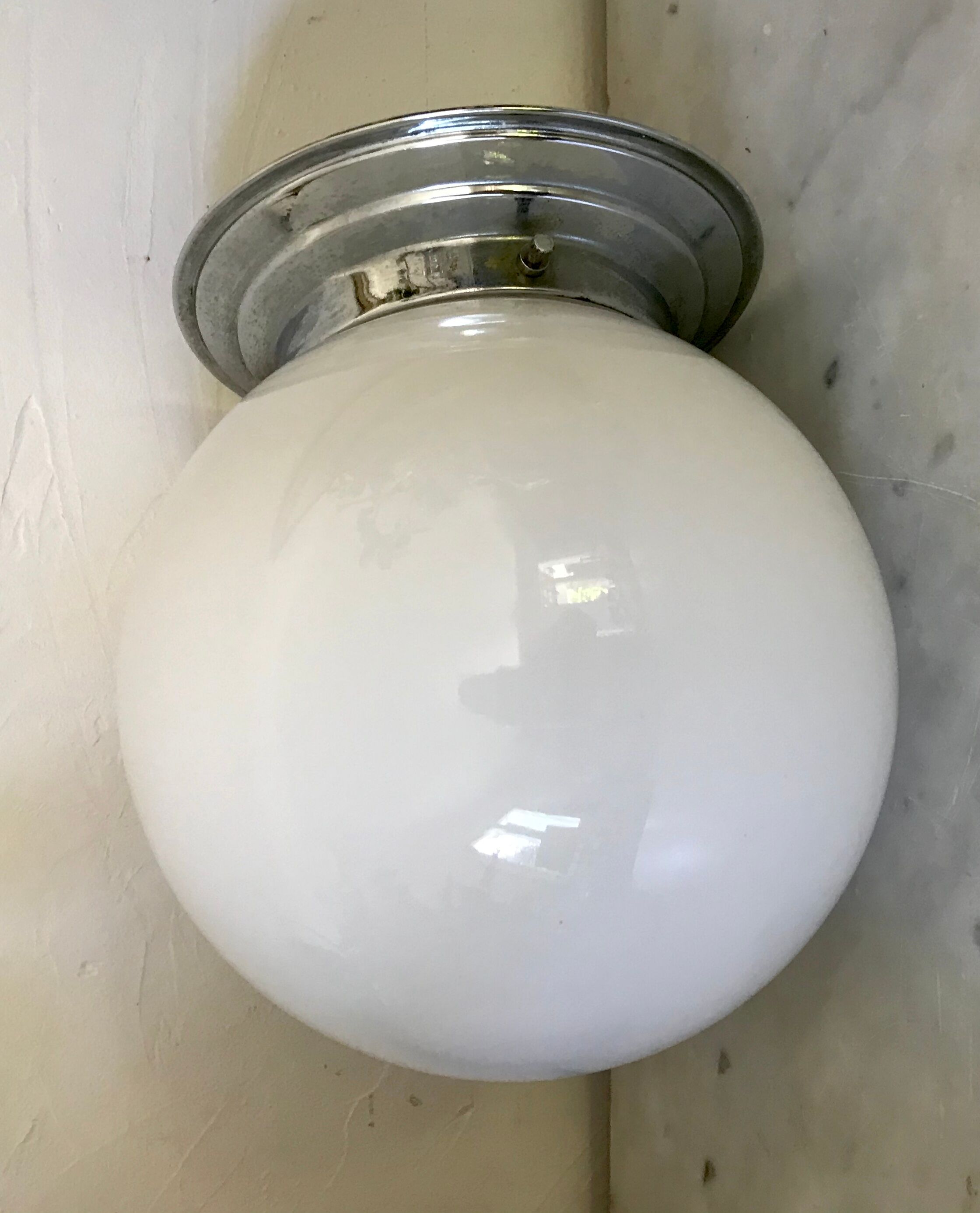 Opaline and chrome ceiling