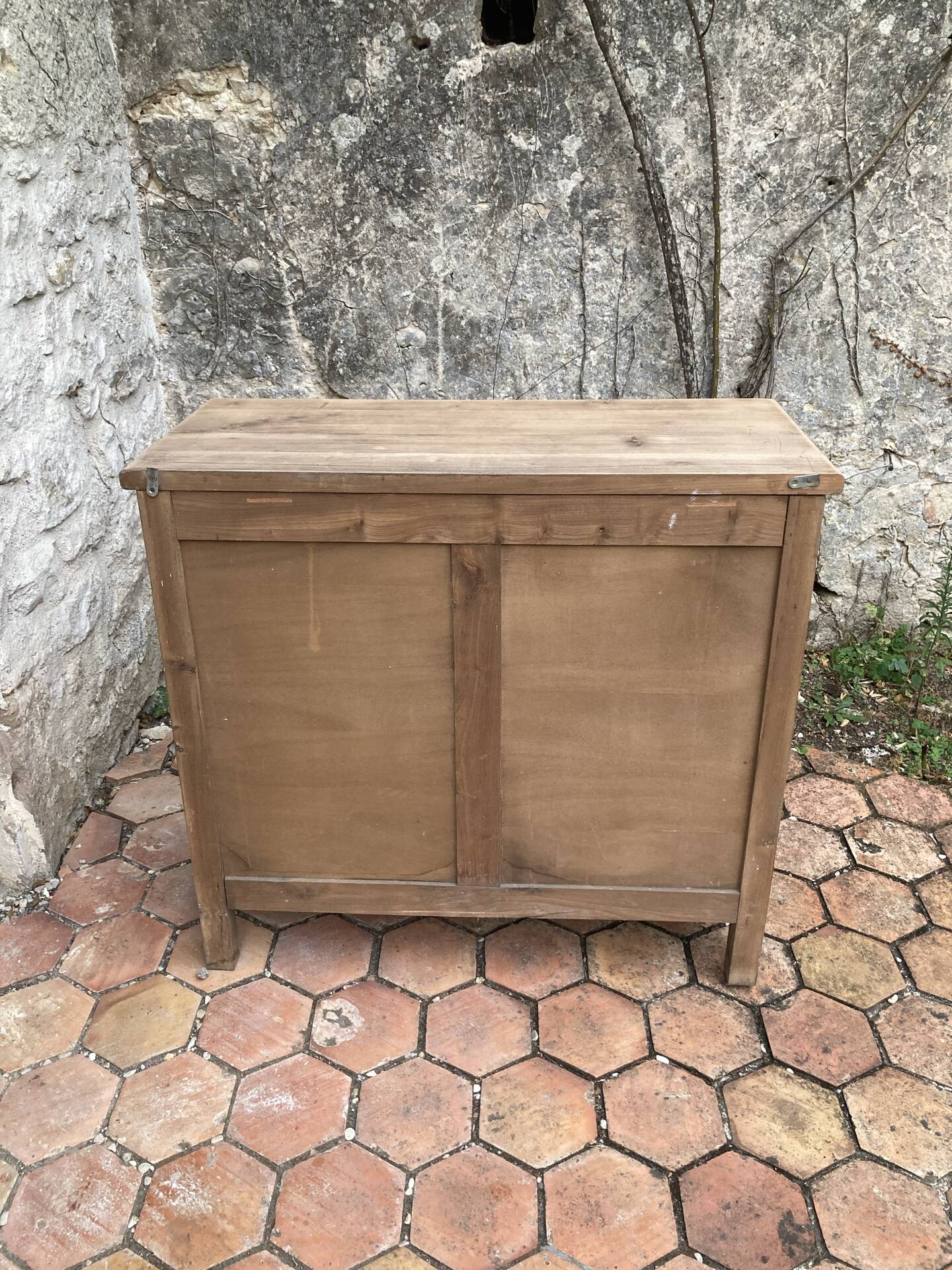 Petit buffet ancien en bois 