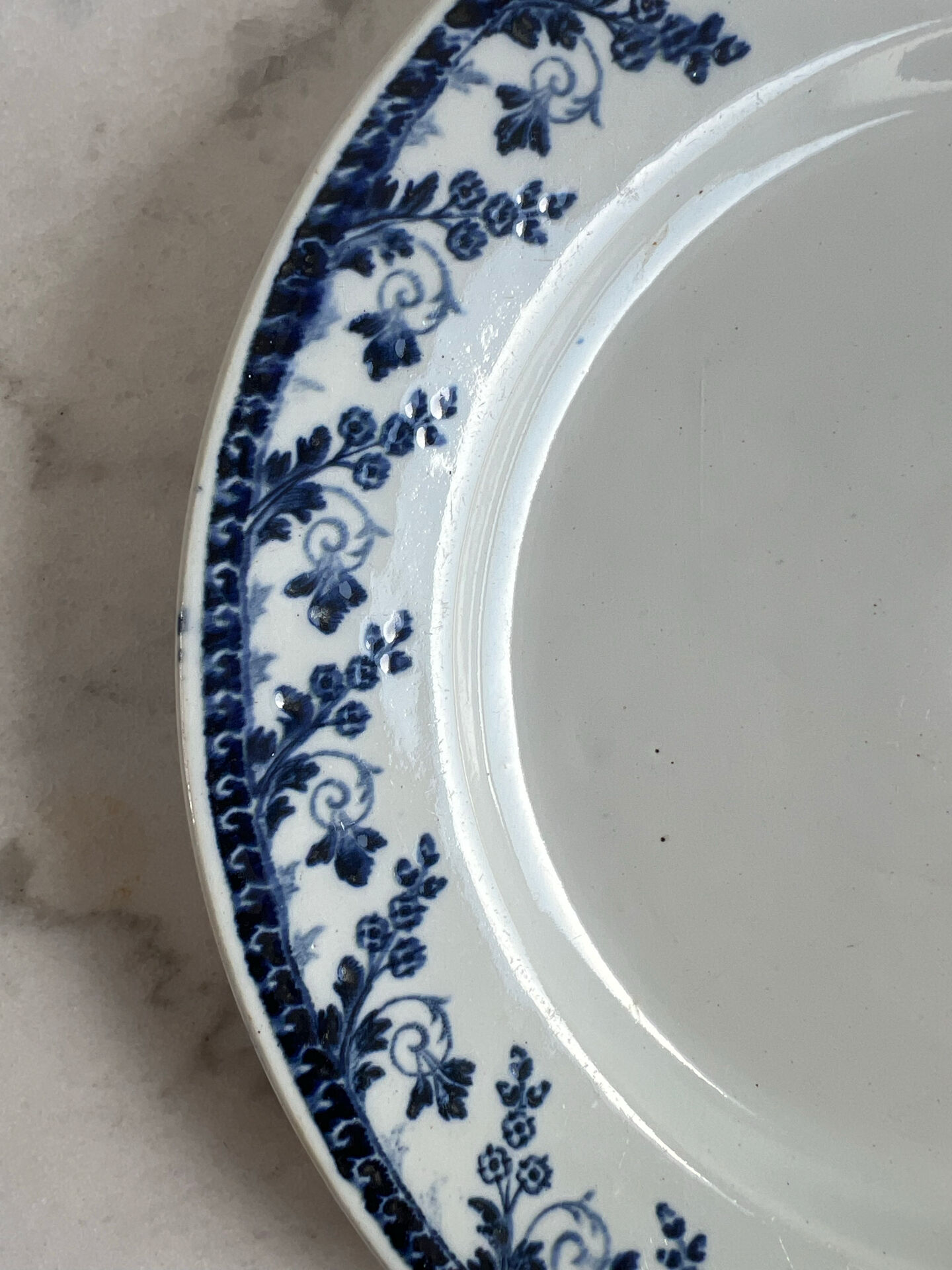 Assiette plate GIEN Terre de Fer — Collection Montigny