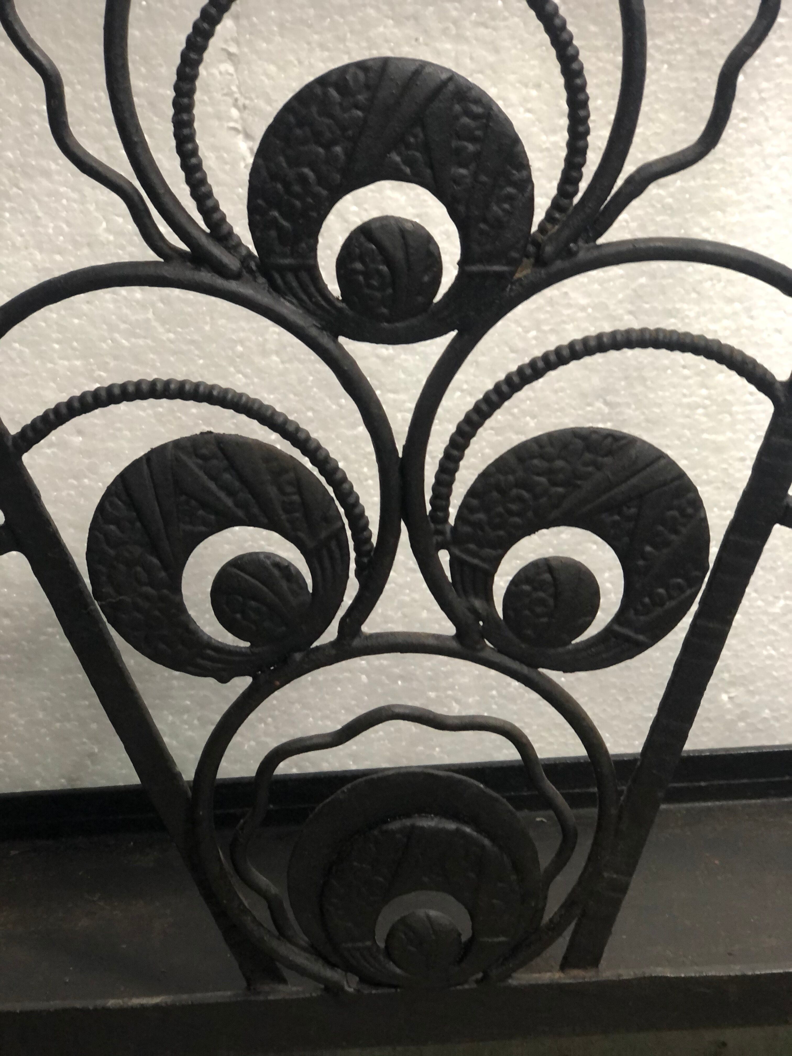 Porte parapluie époque art déco en fer forgé noir