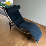 Chaise longue LC4 style Le Corbusier – suède bleu – piètement chromé