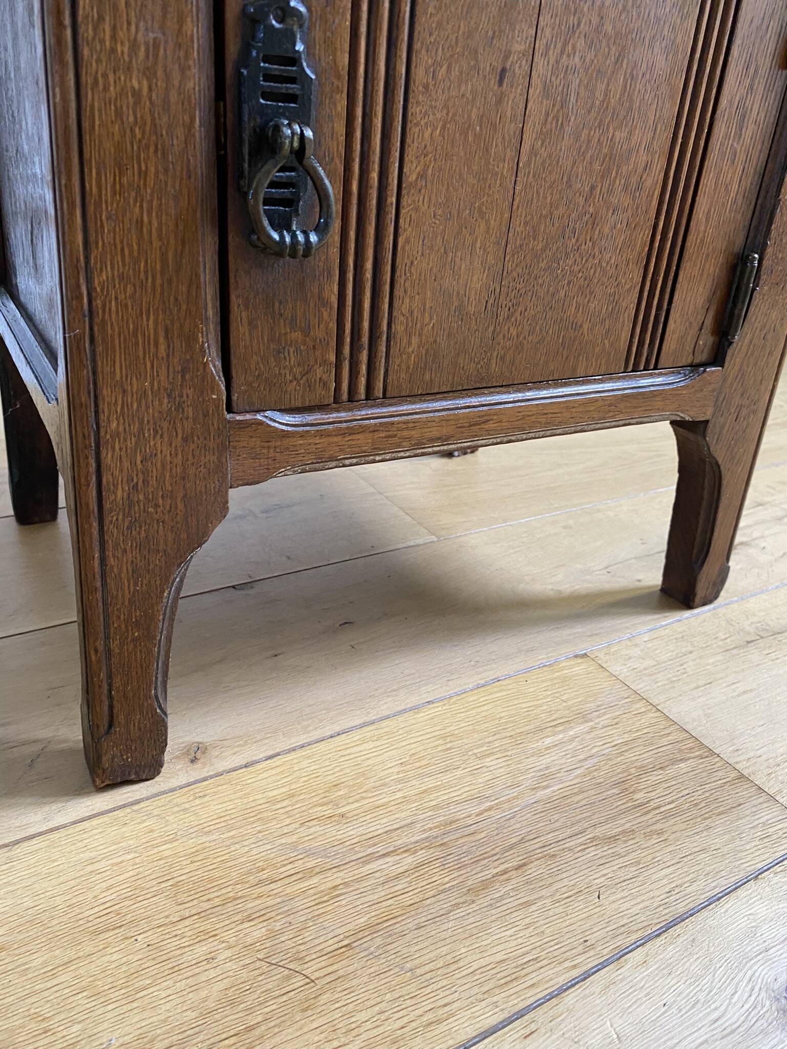 Vintage solid oak bedside table, 1 door, 1 drawer and 1 niche