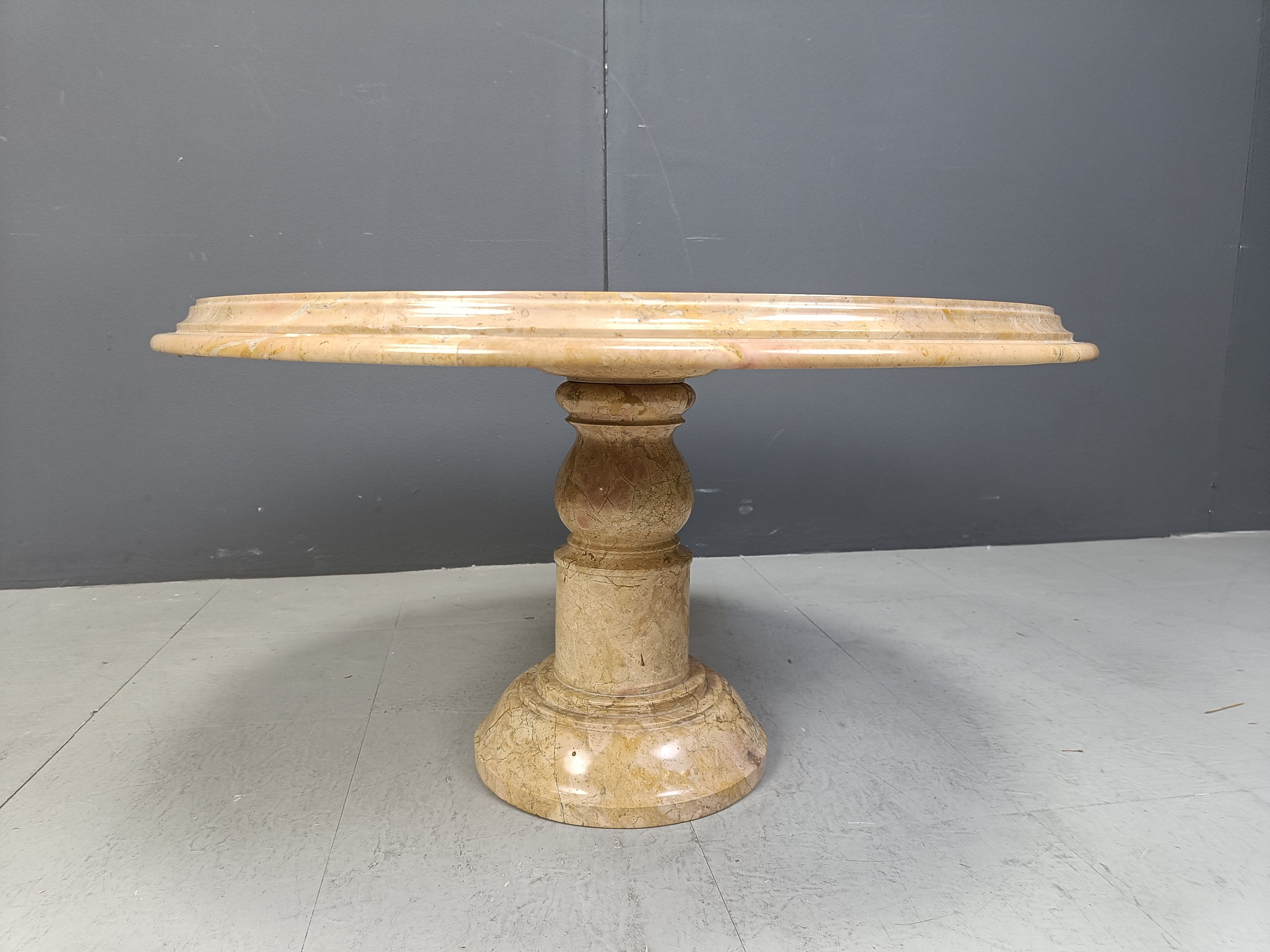 Vintage round Italian marble coffee table, 1960s