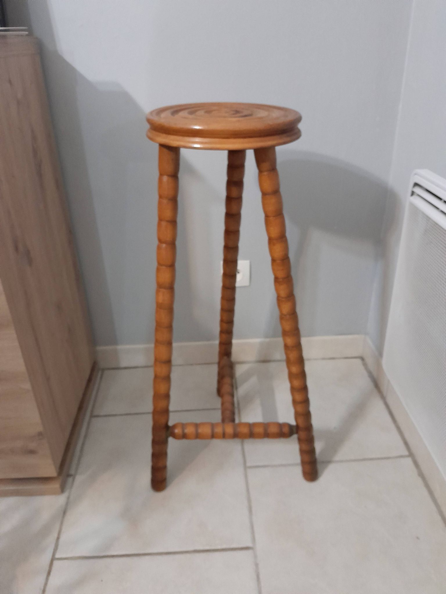 Pedestal table turned wooden stool vintage 50s