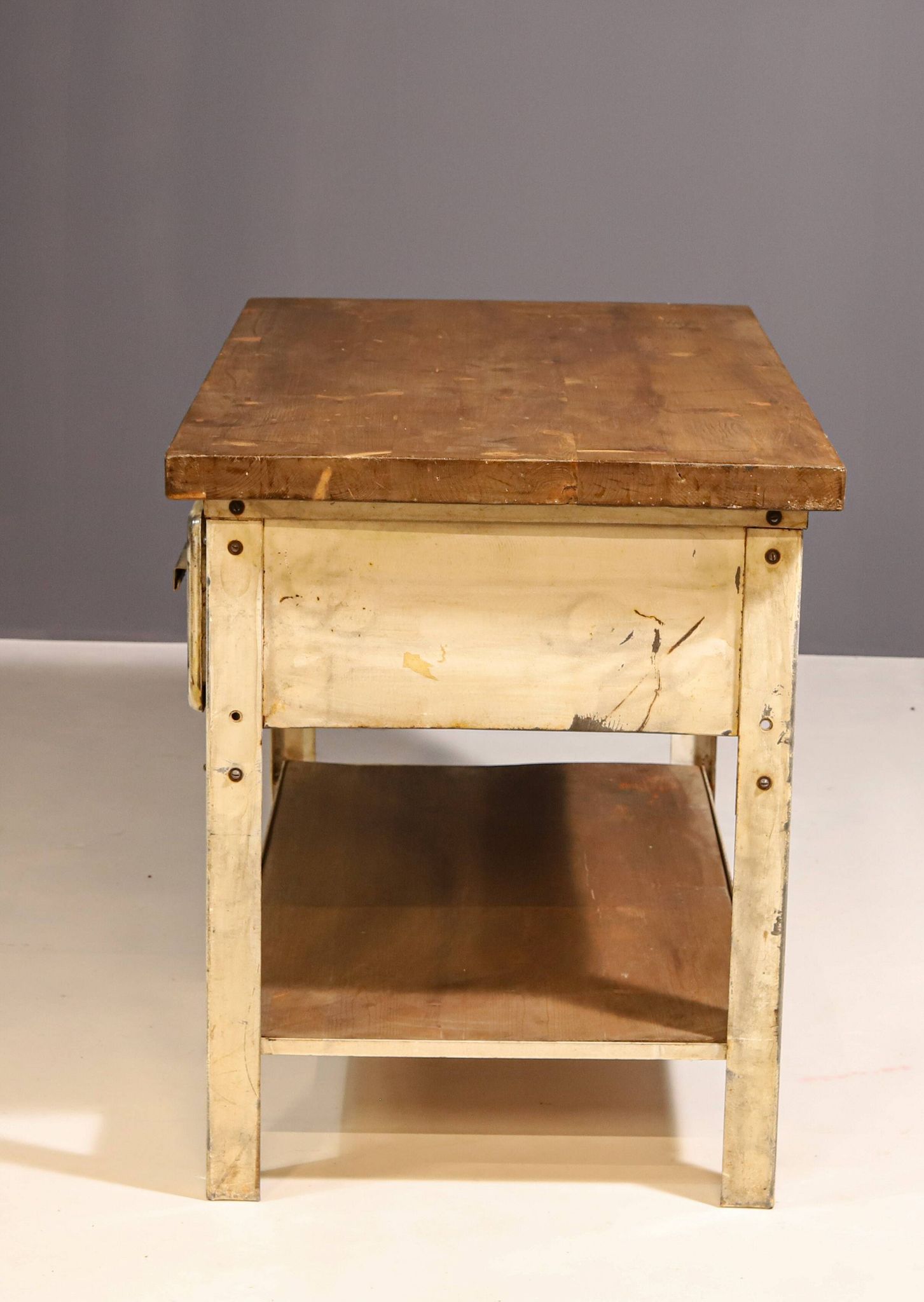 Table de cuisine en fer industriel des années 1950, Tchécoslovaquie