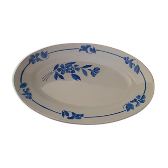 Plat ovale fond blanc avec fleurs bleues.Modéle Francine France.