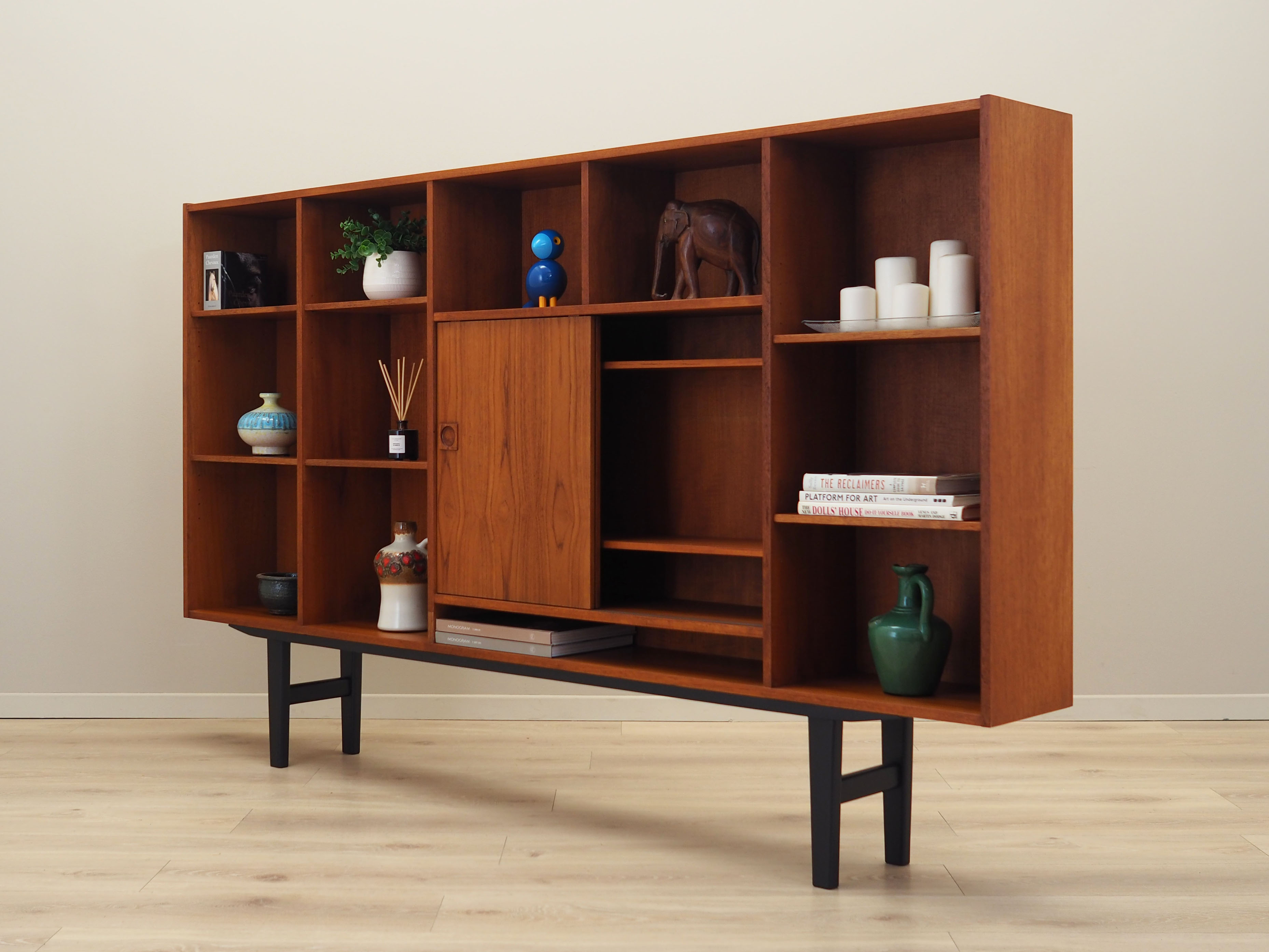 Teak bookcase, Danish design, 1970s, production: Farsø Møbelfabrik