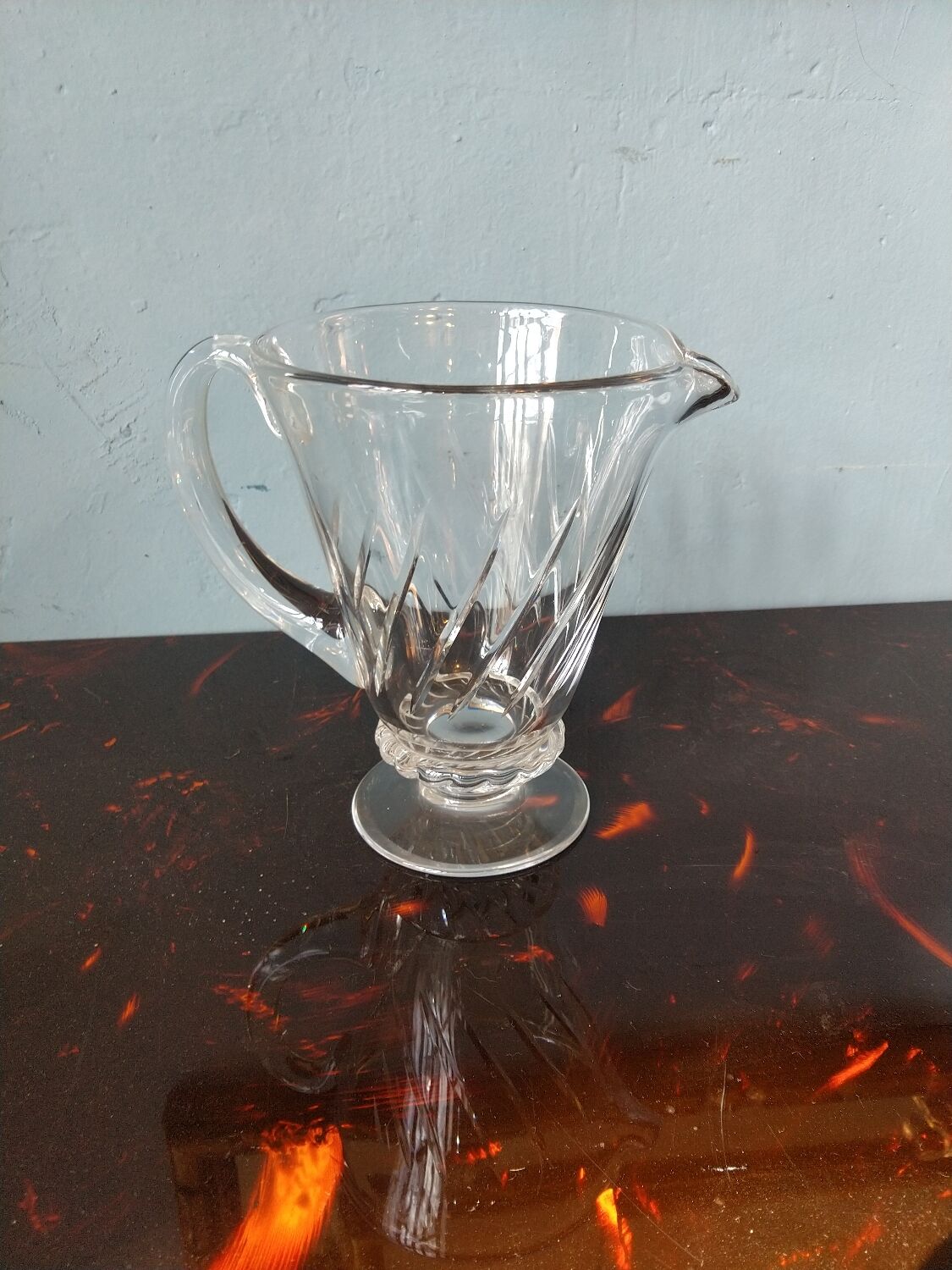 Crystal pitcher of St Louis