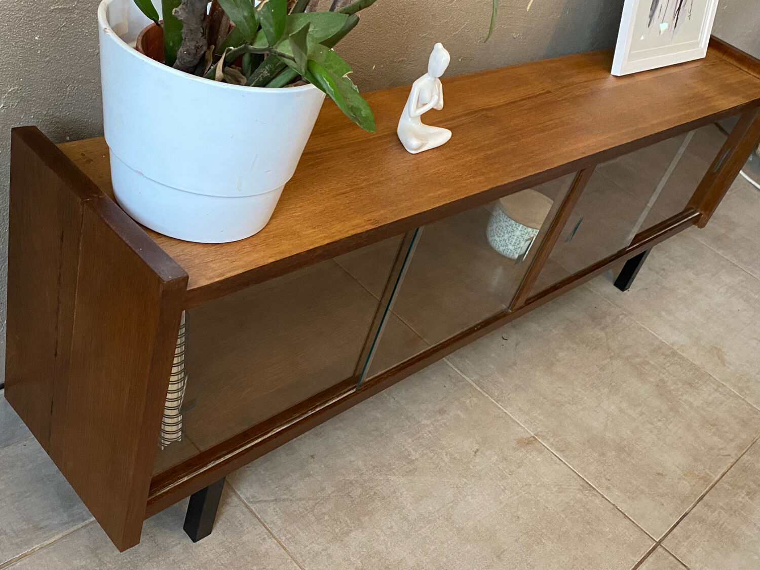 Mini vintage sideboard in vintage wood (removable windows)
