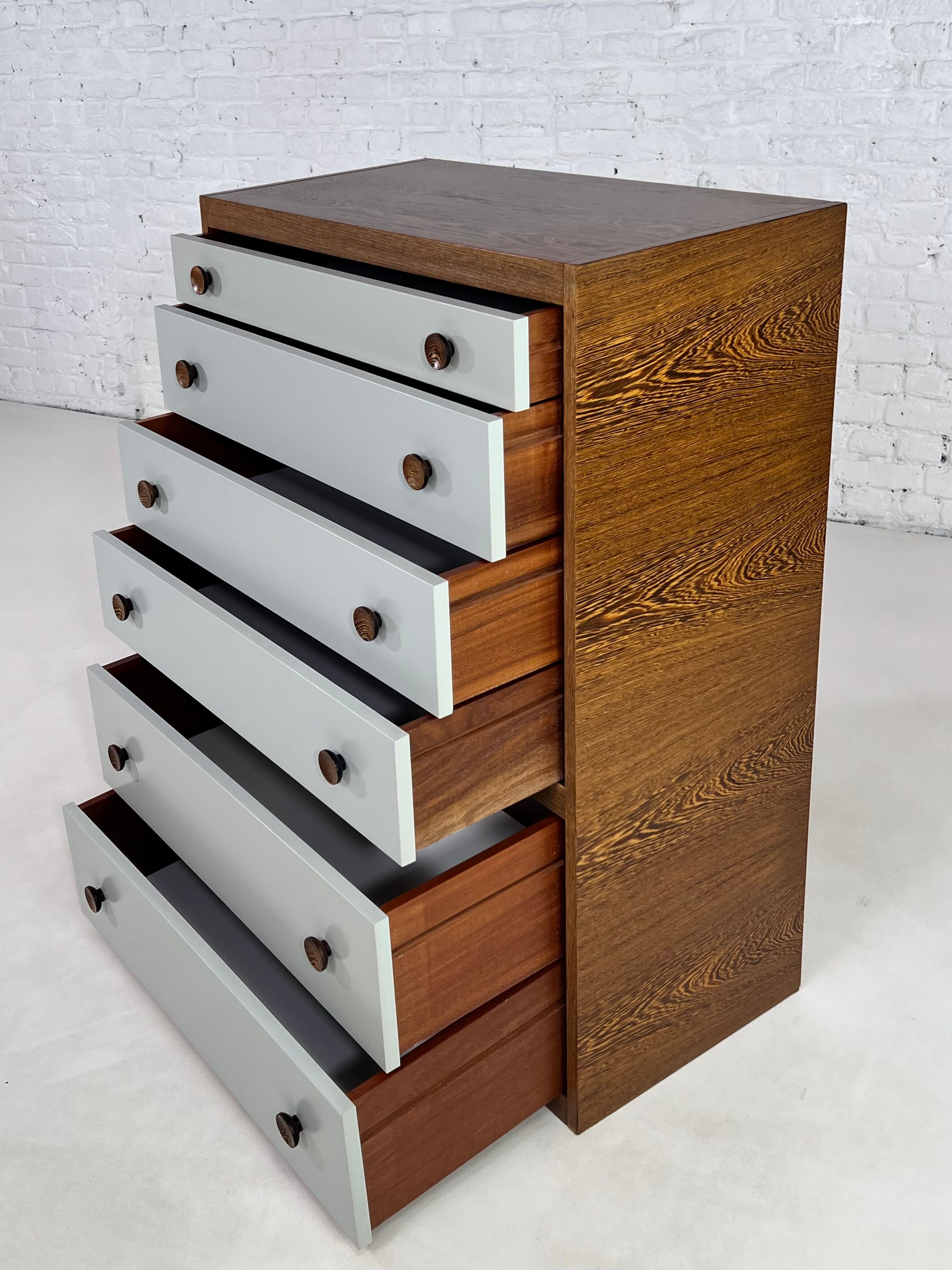 Dresser chiffonnier 6 drawers wenge and satin lacquer