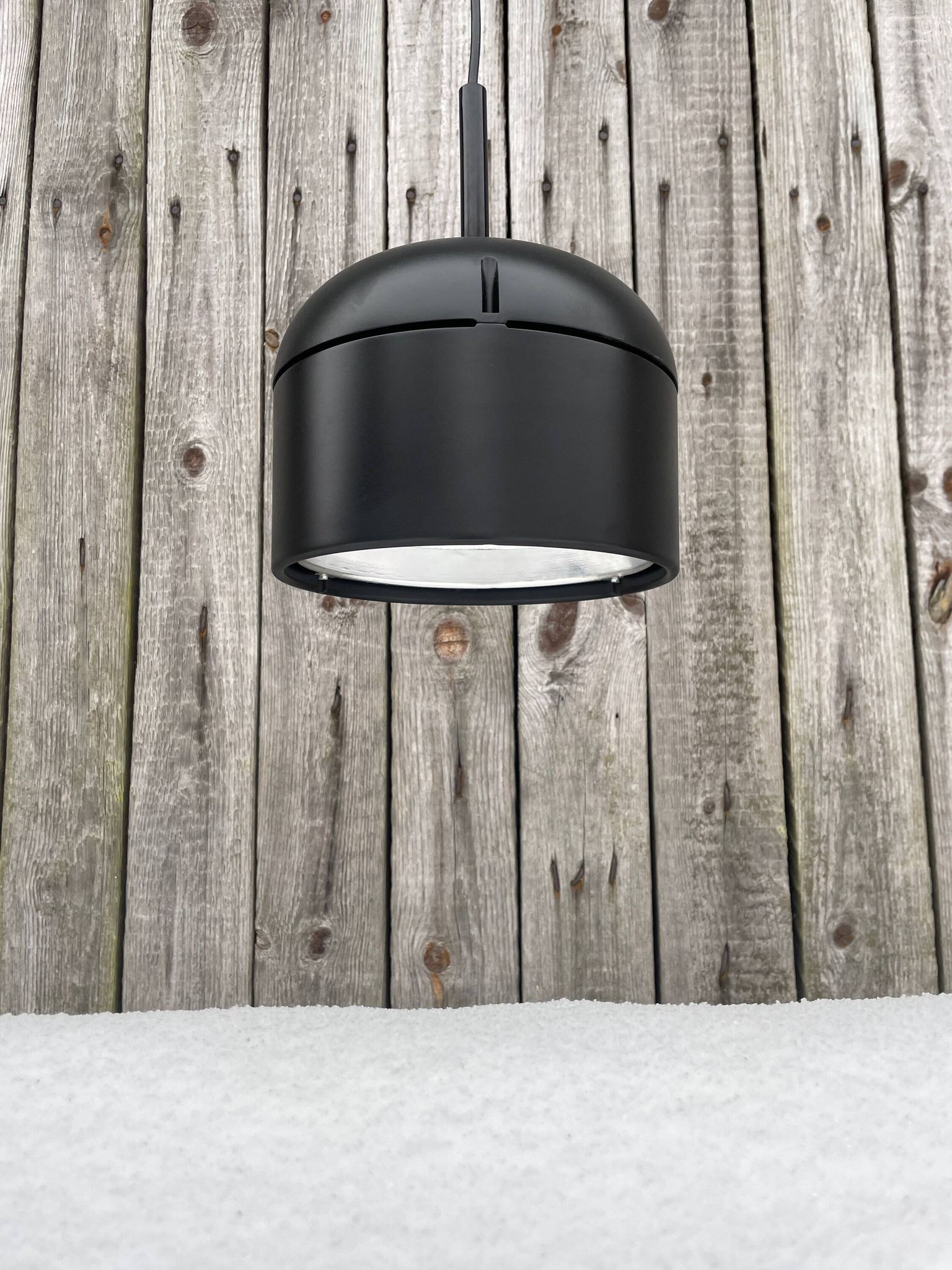 Suspension noire conçue par Arnold Berges pour Staff Leuchten, 1970.