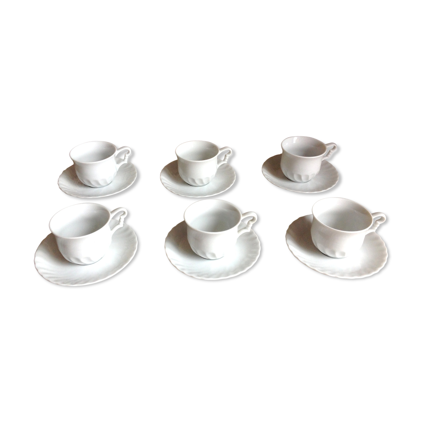 Six tasses et sous tasses en porcelaine blanche de Couleuvre des années 60-70