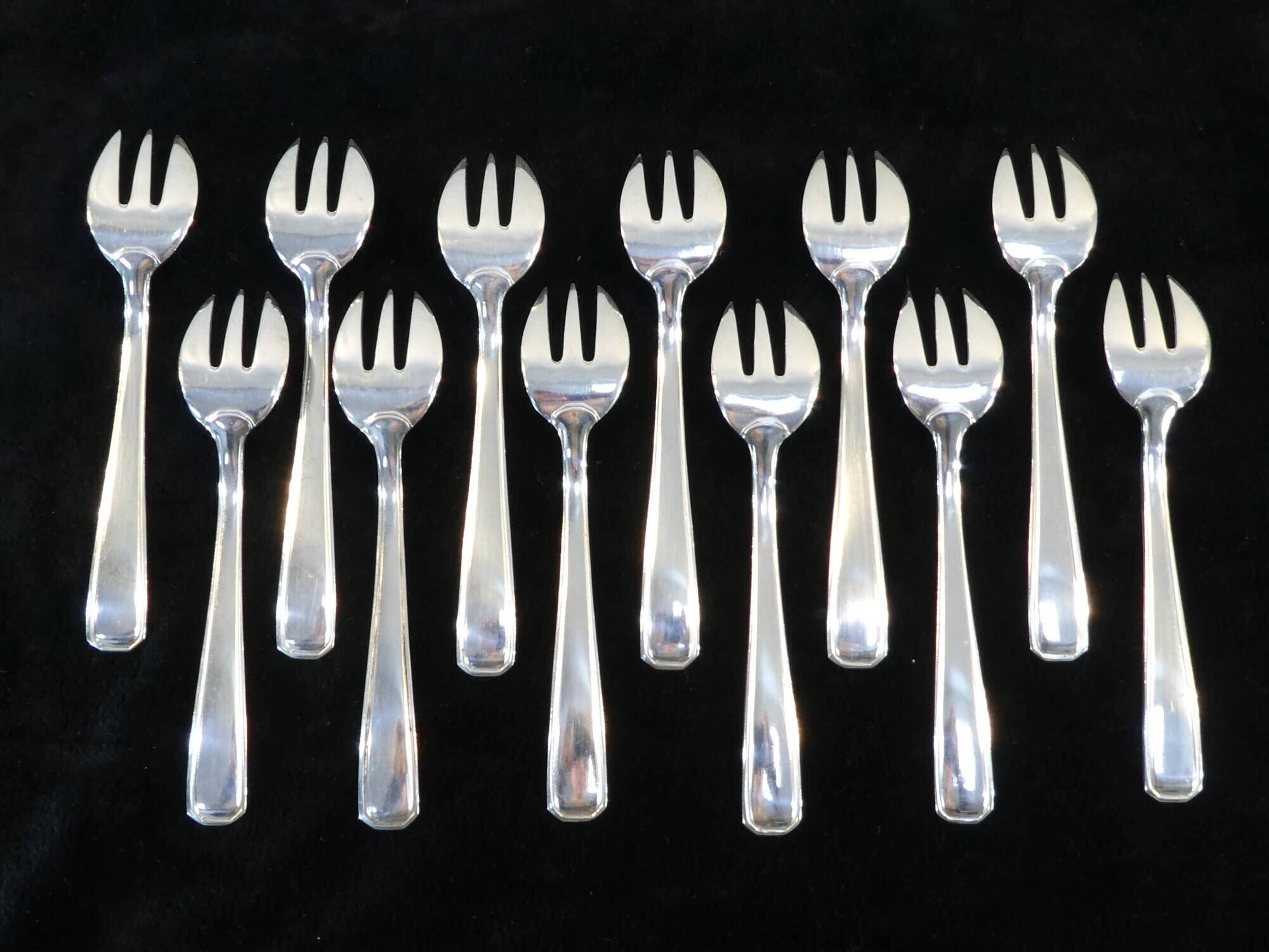 12 oyster forks BOULENGER ART DECO in silver metal Model SUZY