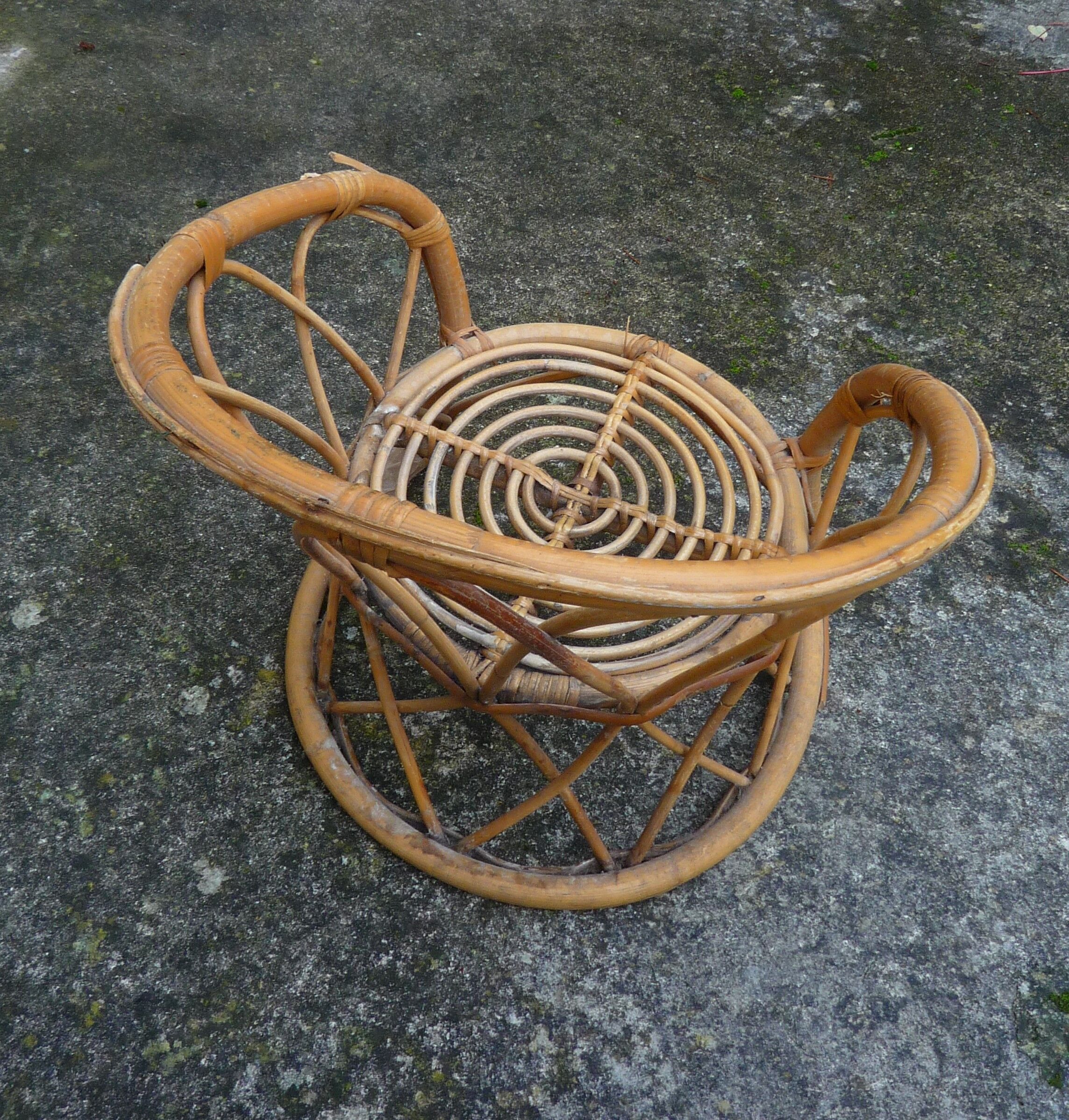 Small round rattan children's chair, vintage 70s