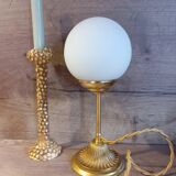 Lampe à poser globe opaline blanc
