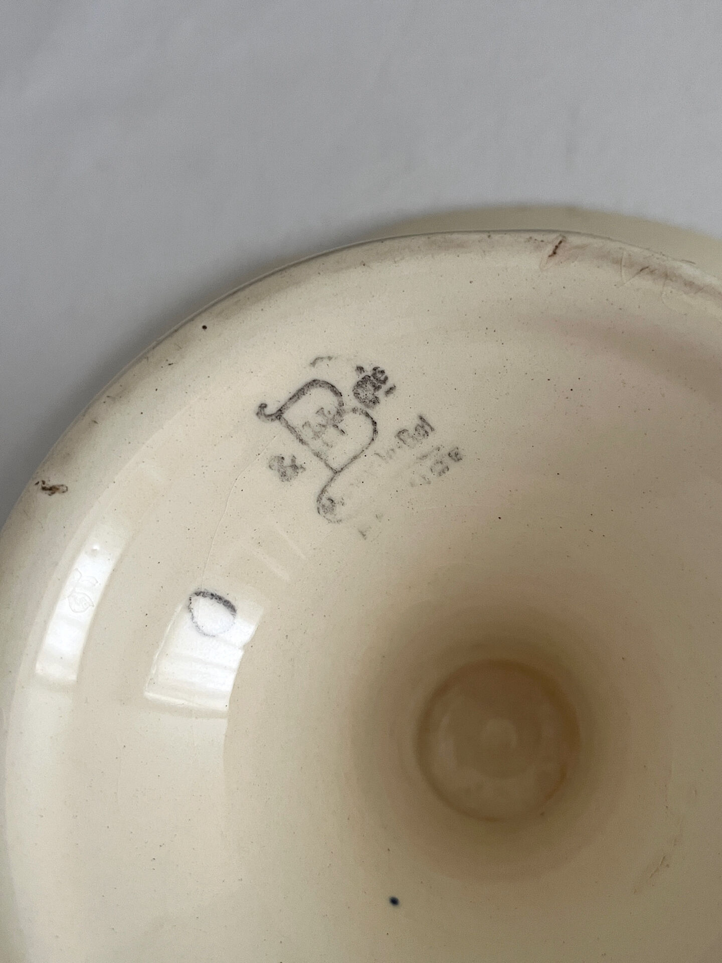 Antique compote in barbotine "Iris" Choisy le Roi