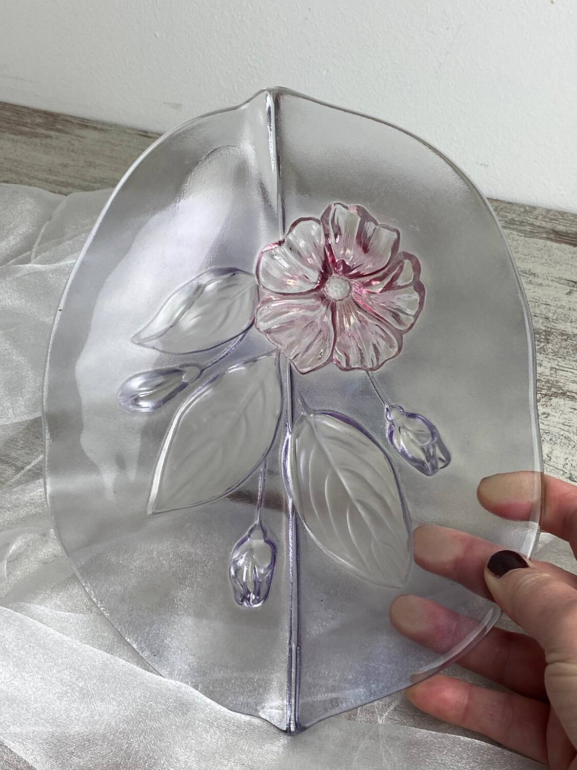 Molded glass fruit bowl