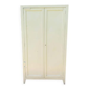 armoire parisienne