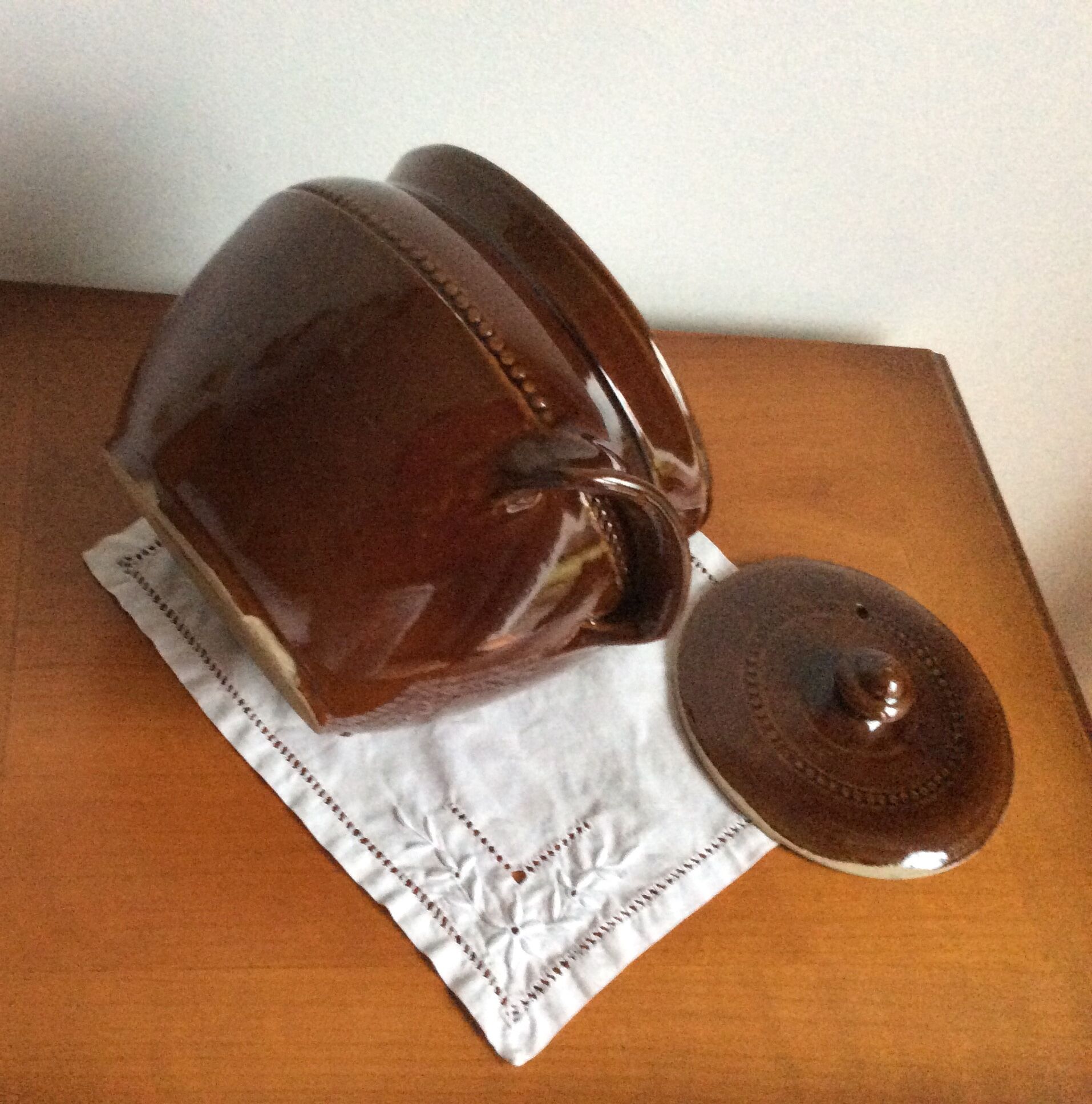 Pot glazed stoneware pot with lid Pearson's of Chesterfield England
