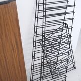 Corner shelf by Tomado