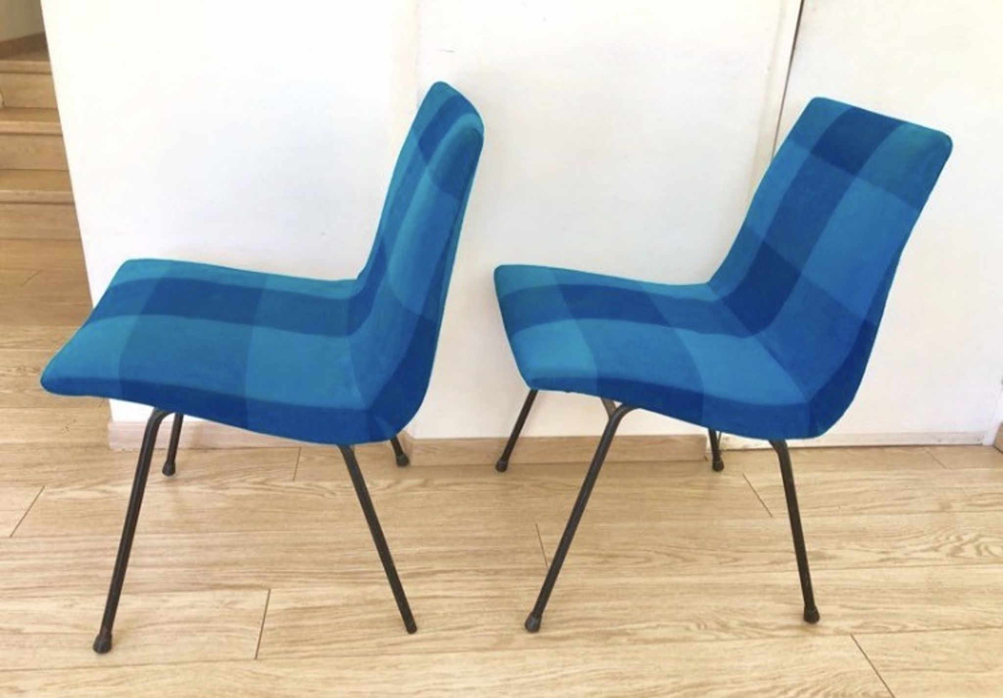 Pair of chairs by Pierre Paulin, TV Furniture edition