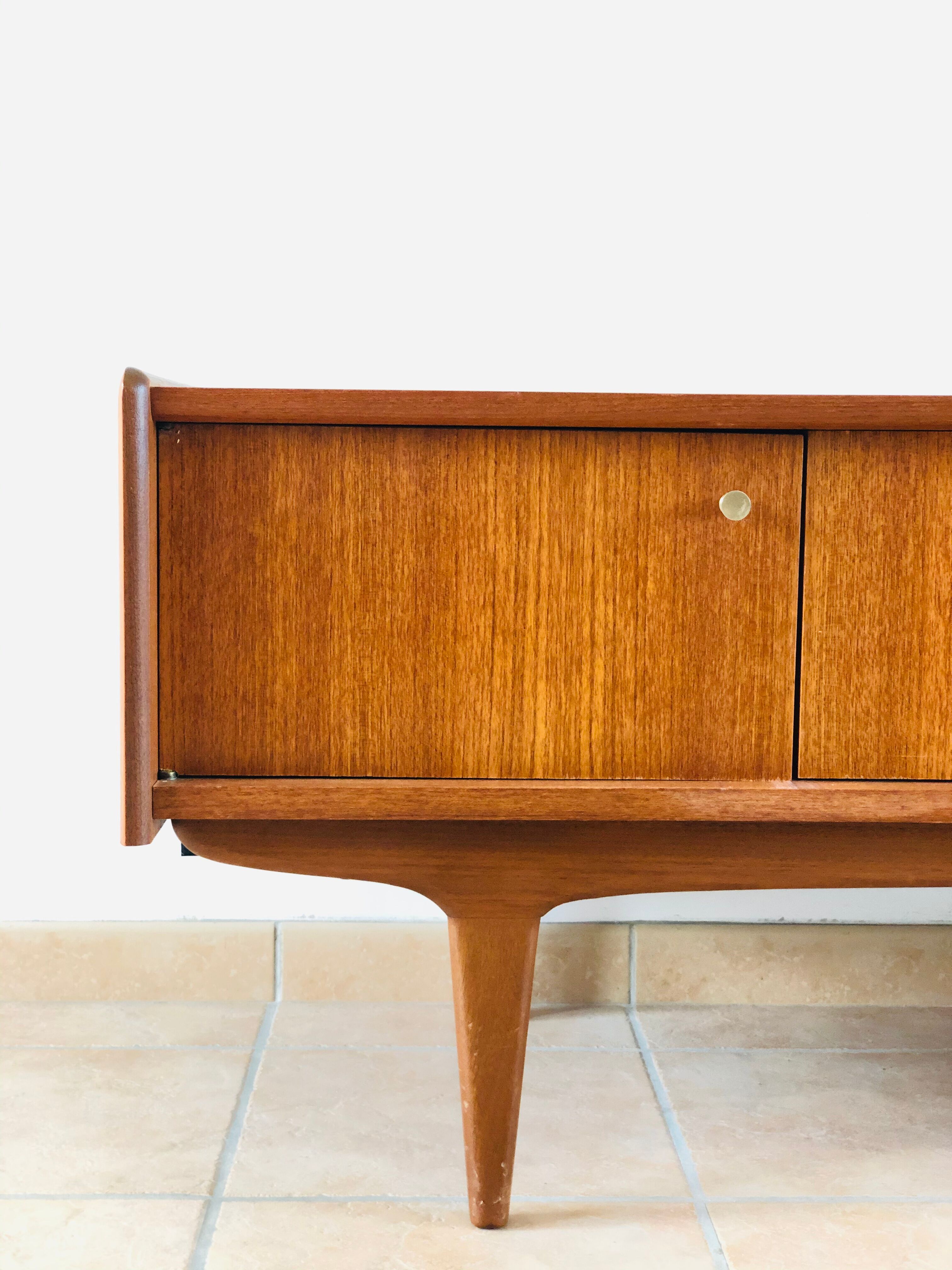 Scandinavian bass line in teak 1960