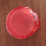 Vase en verre rouge