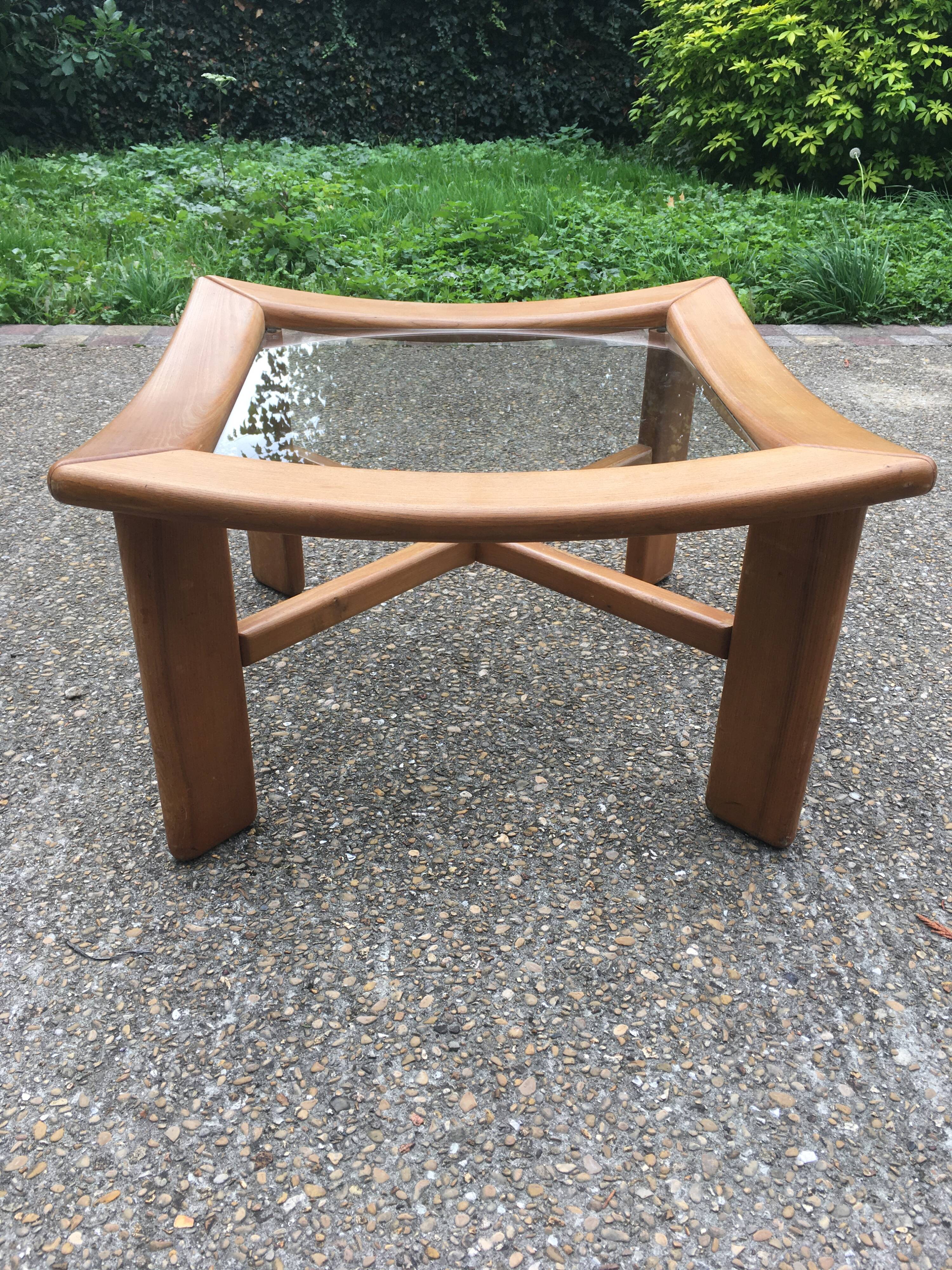 Gondola design coffee table