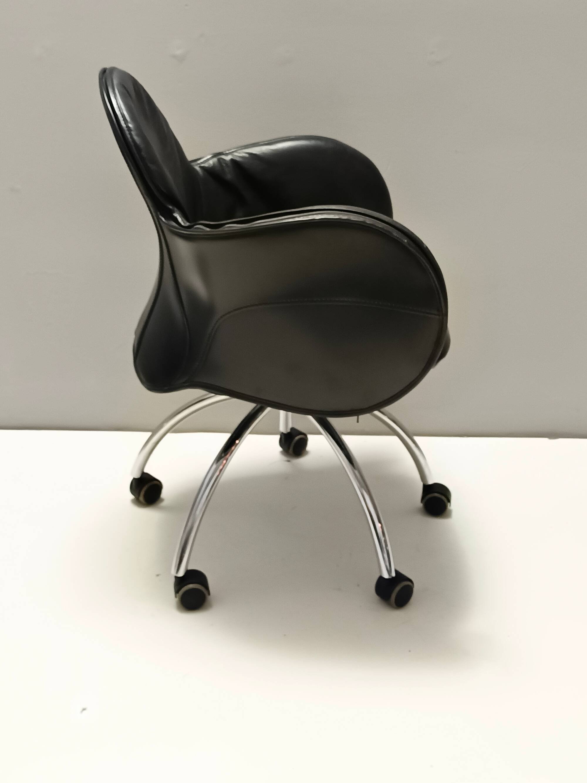 Black Leather Incisa Office Chair by Vico Magistretti for De Padova, 1992